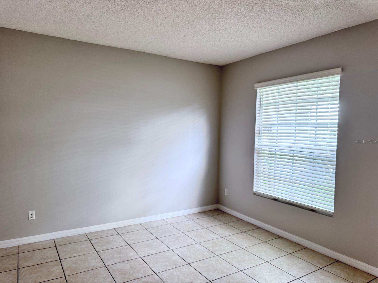 164 Sigmund Loop Property Photo 15