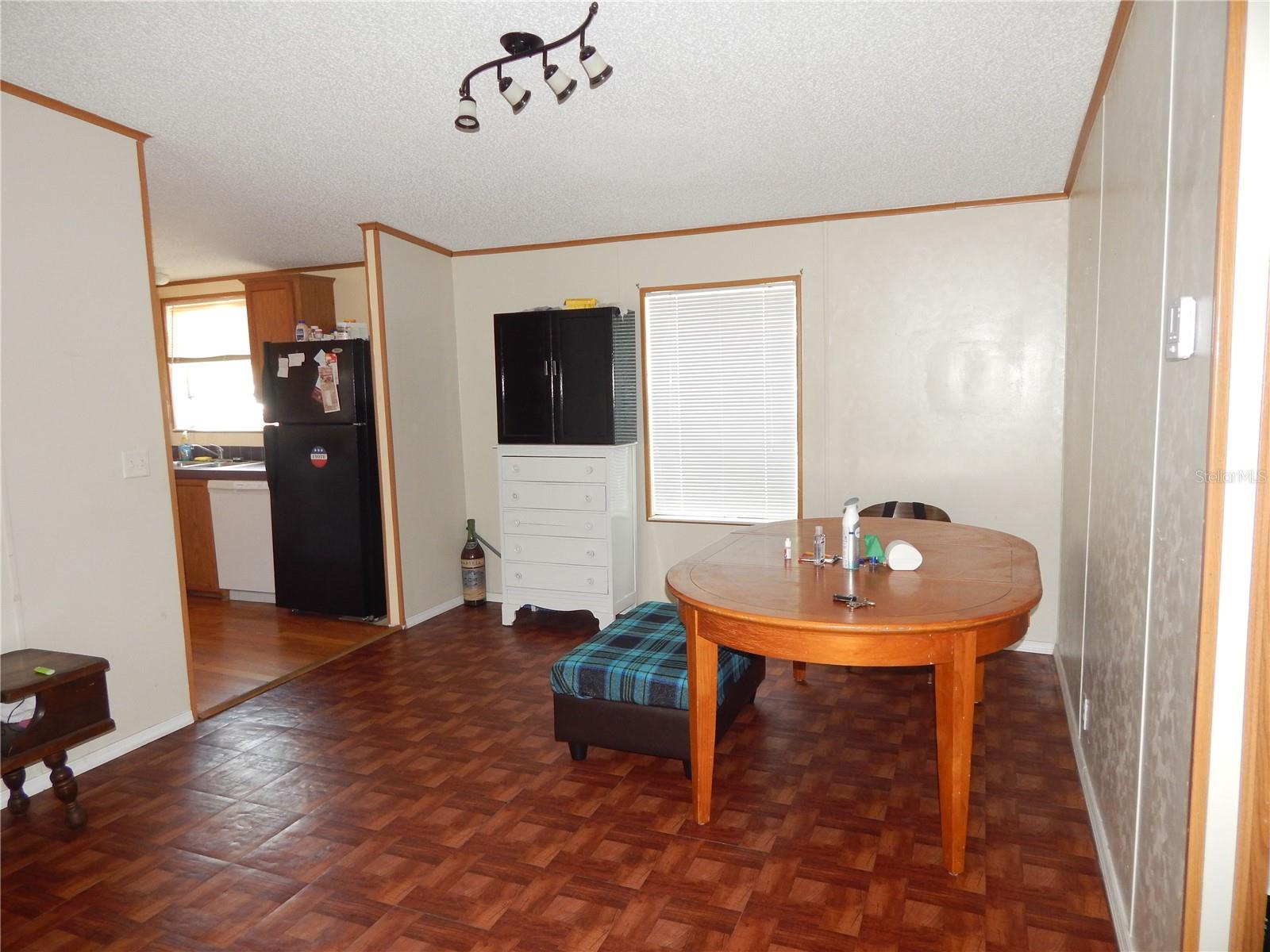 900 Columbia Ave Property Photo 3