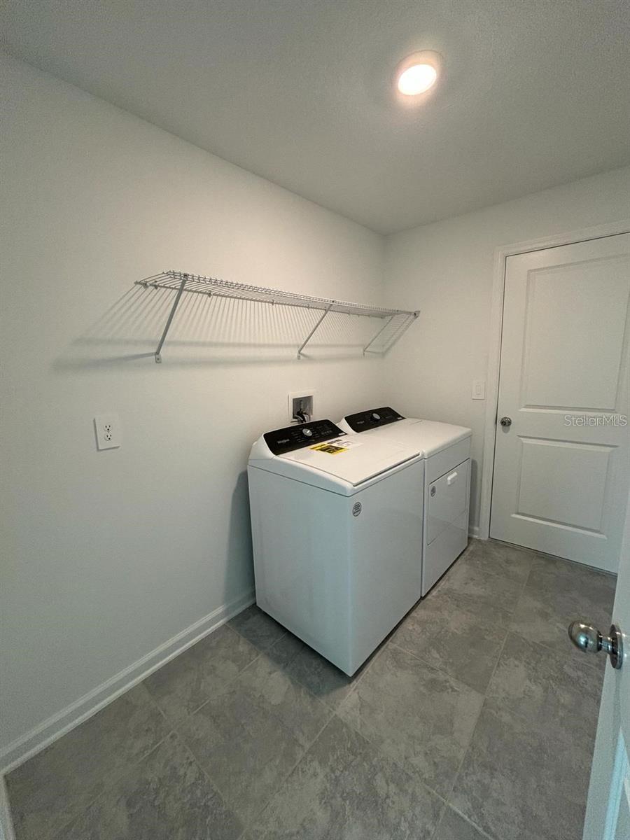 828 Daring Dr Property Photo 7