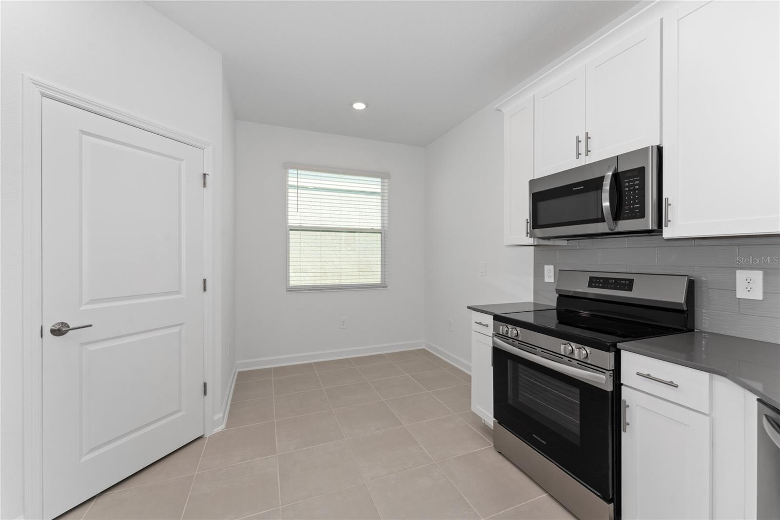 1865 Blissful Dr Property Photo 7