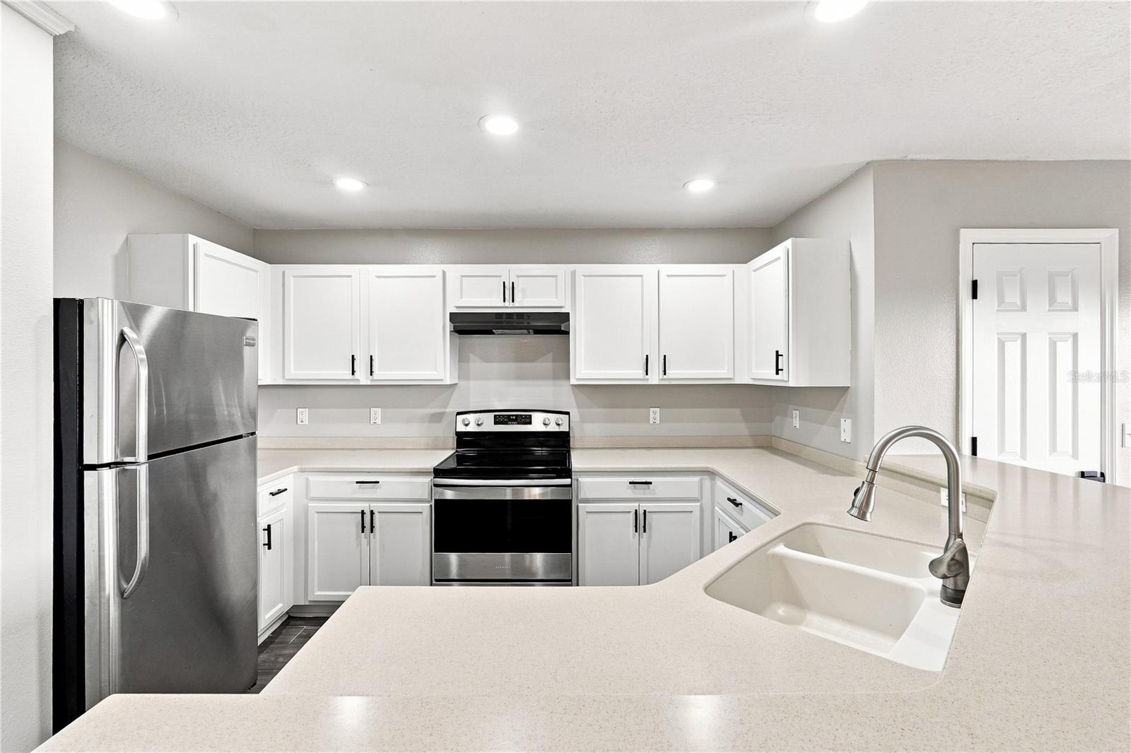 2591 Aventurine St Property Photo 12