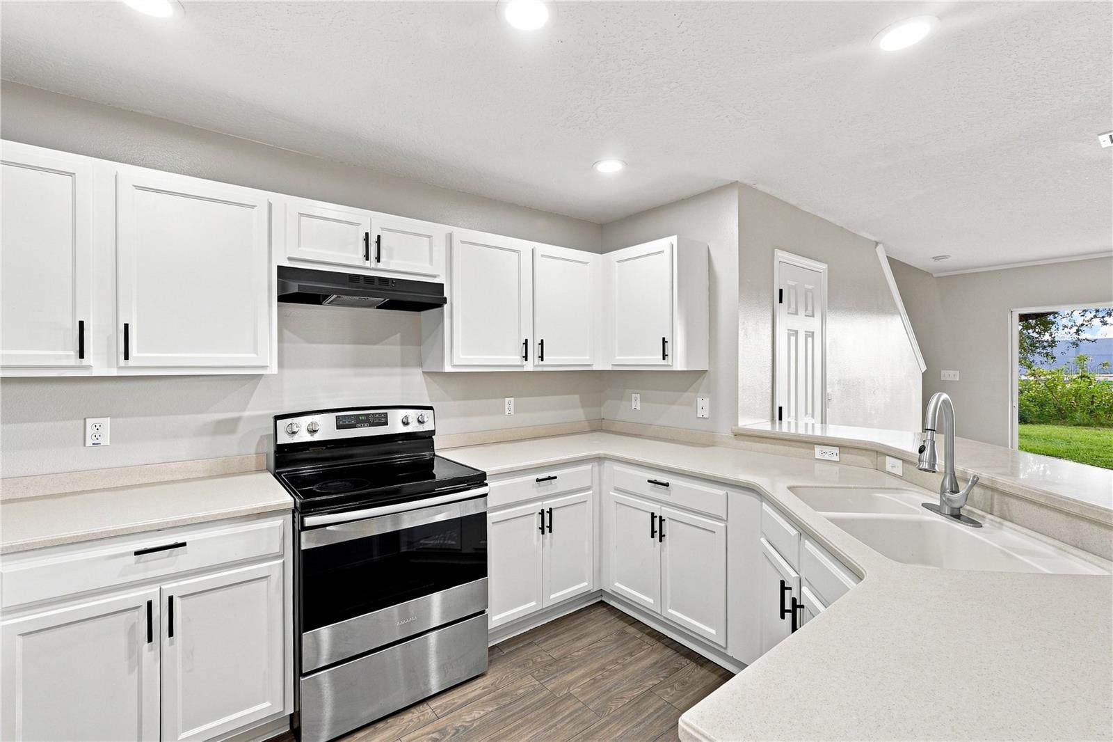 2591 Aventurine St Property Photo 14