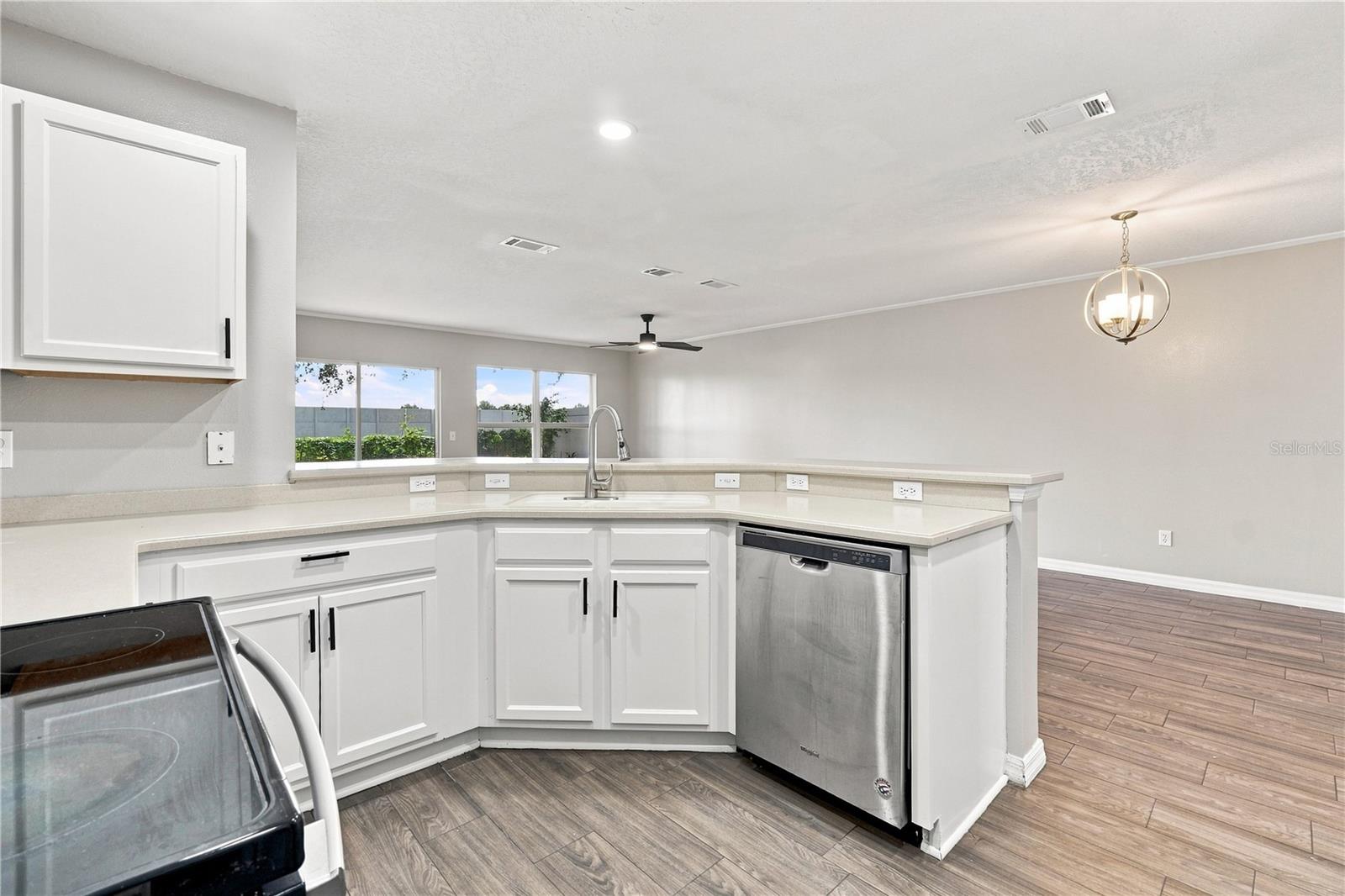 2591 Aventurine St Property Photo 15