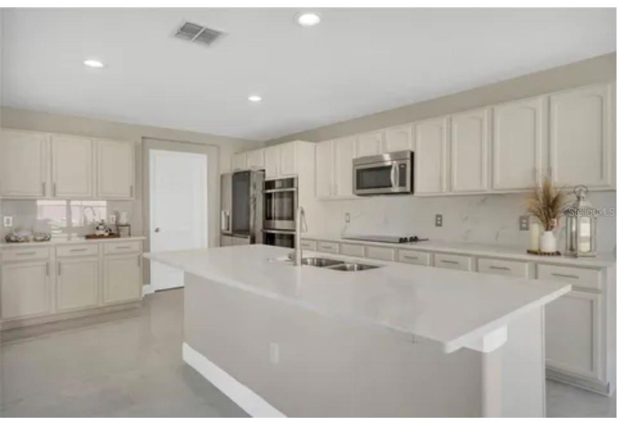 S5156884 Property Photo 2