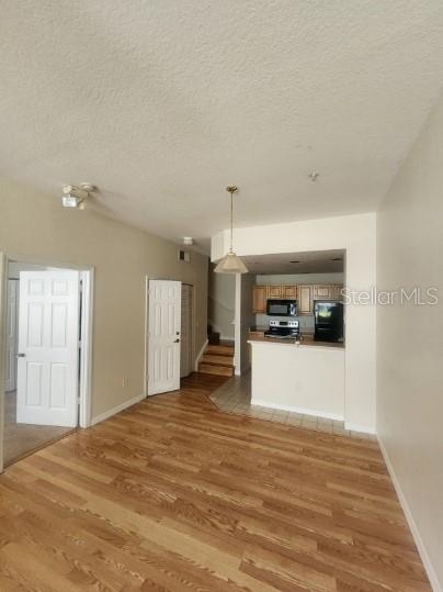 4002 Venetian Bay Dr #105 Property Photo 5