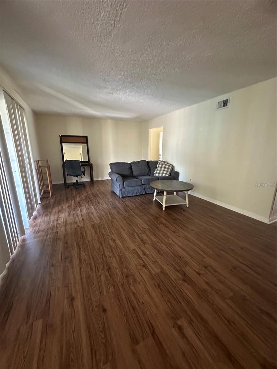 4007 Versailles Dr #4007f Property Photo 14