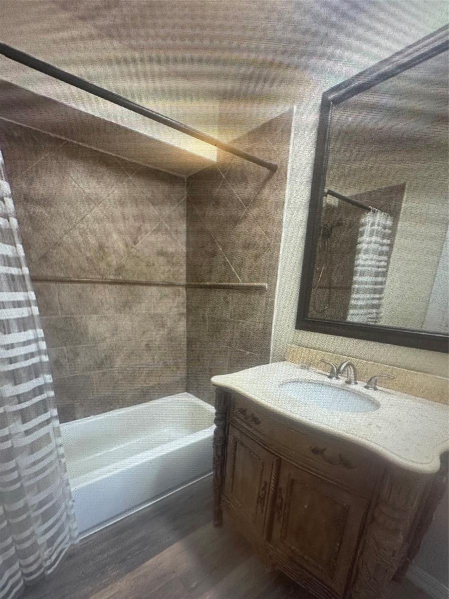 4007 Versailles Dr #4007f Property Photo 24