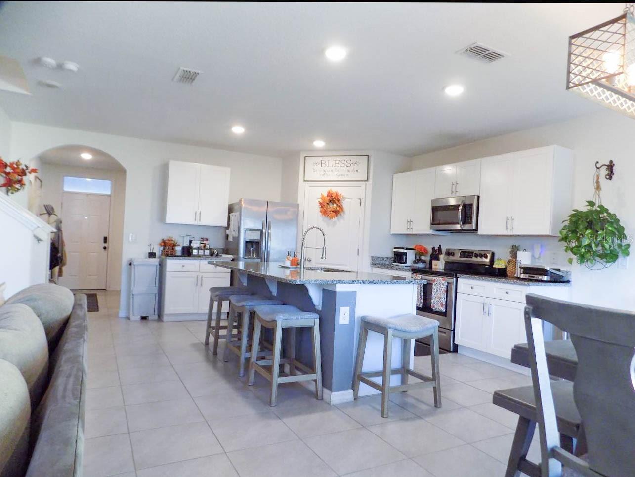 5122 Fiddlewood Way Property Photo 7