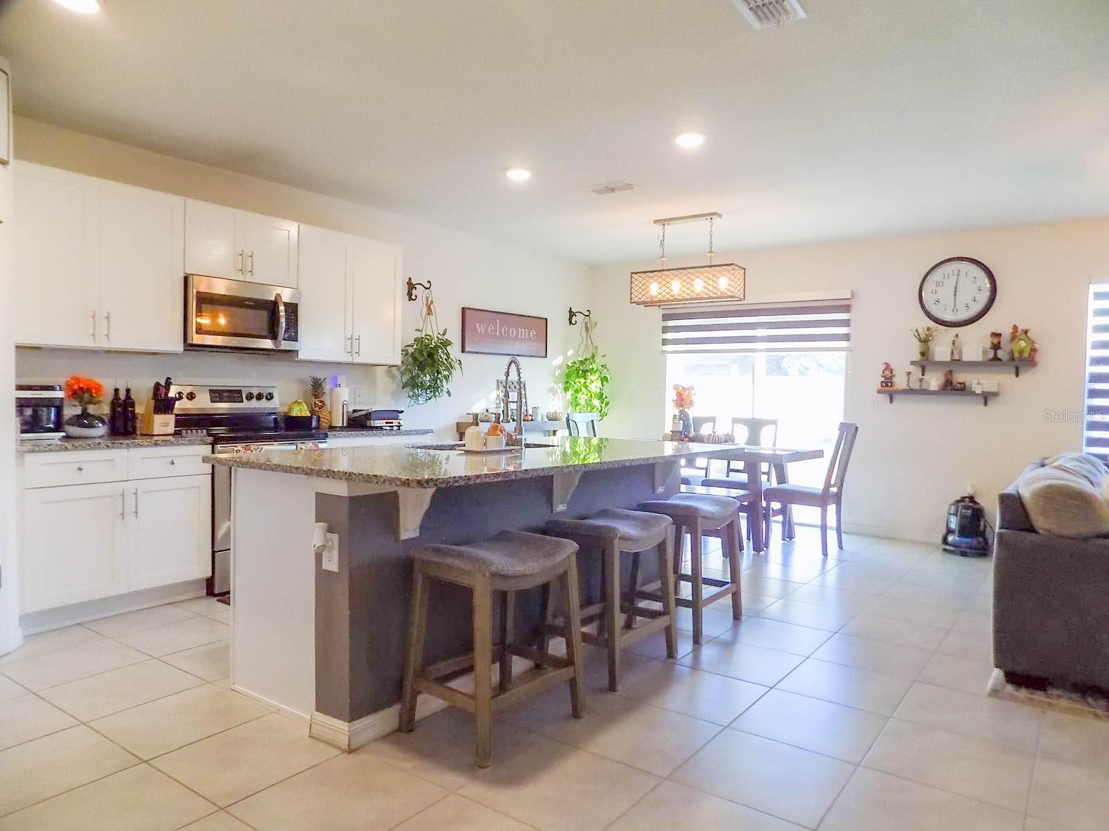 5122 Fiddlewood Way Property Photo 9