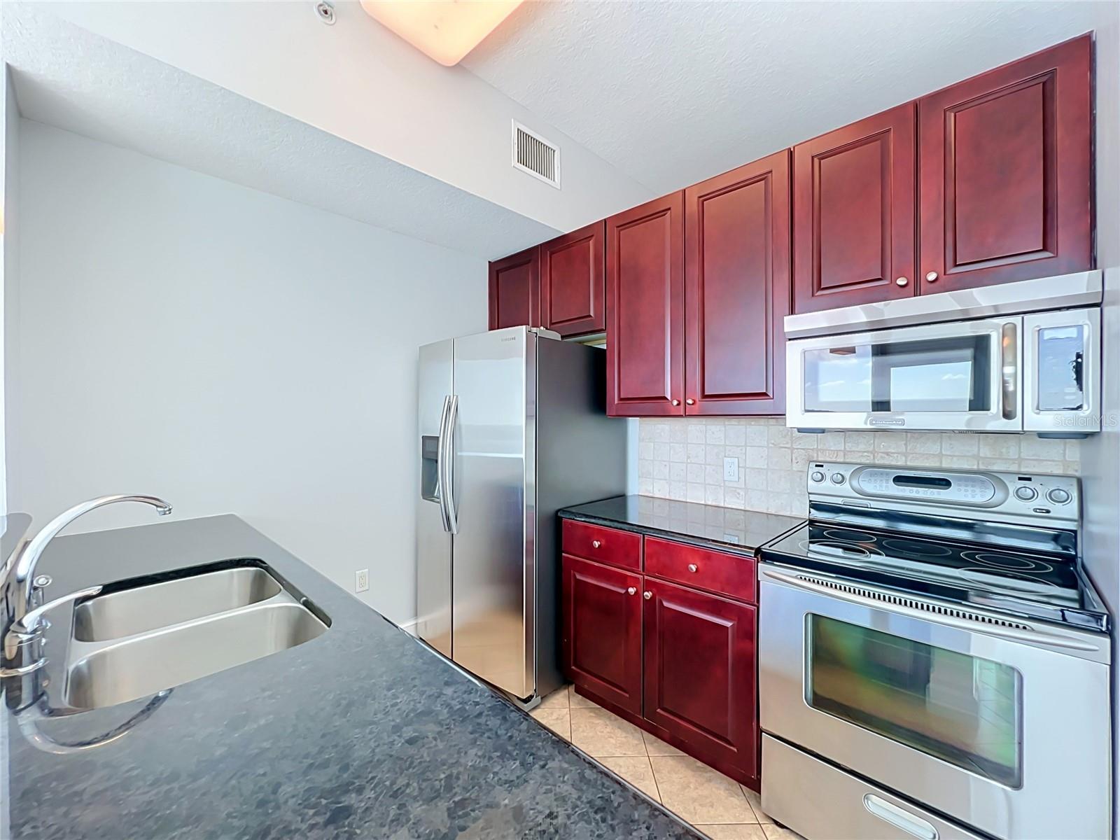 101 S Eola Dr #1008 Property Photo 32