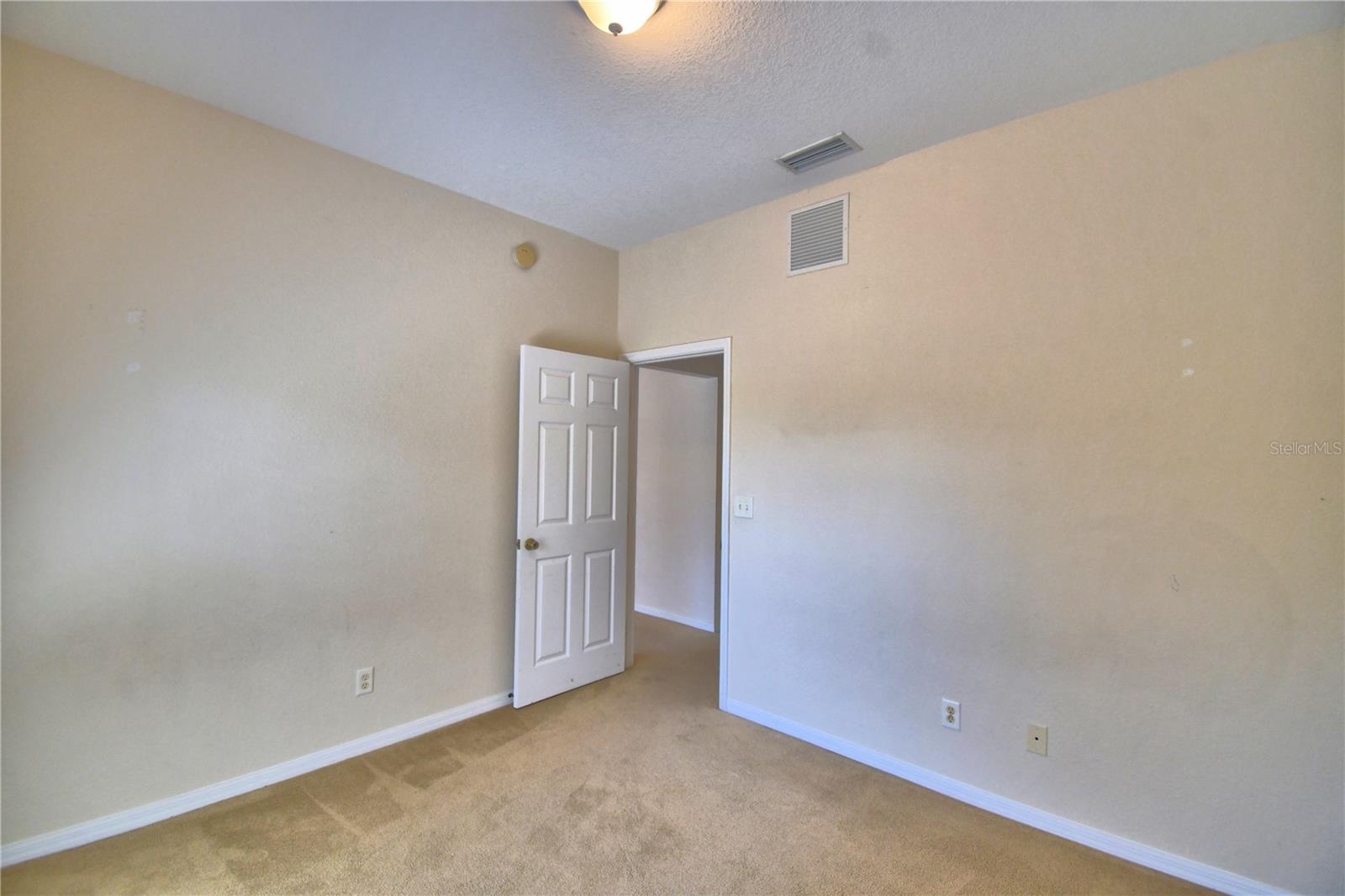 1606 Eagle Pond Dr Property Photo 15