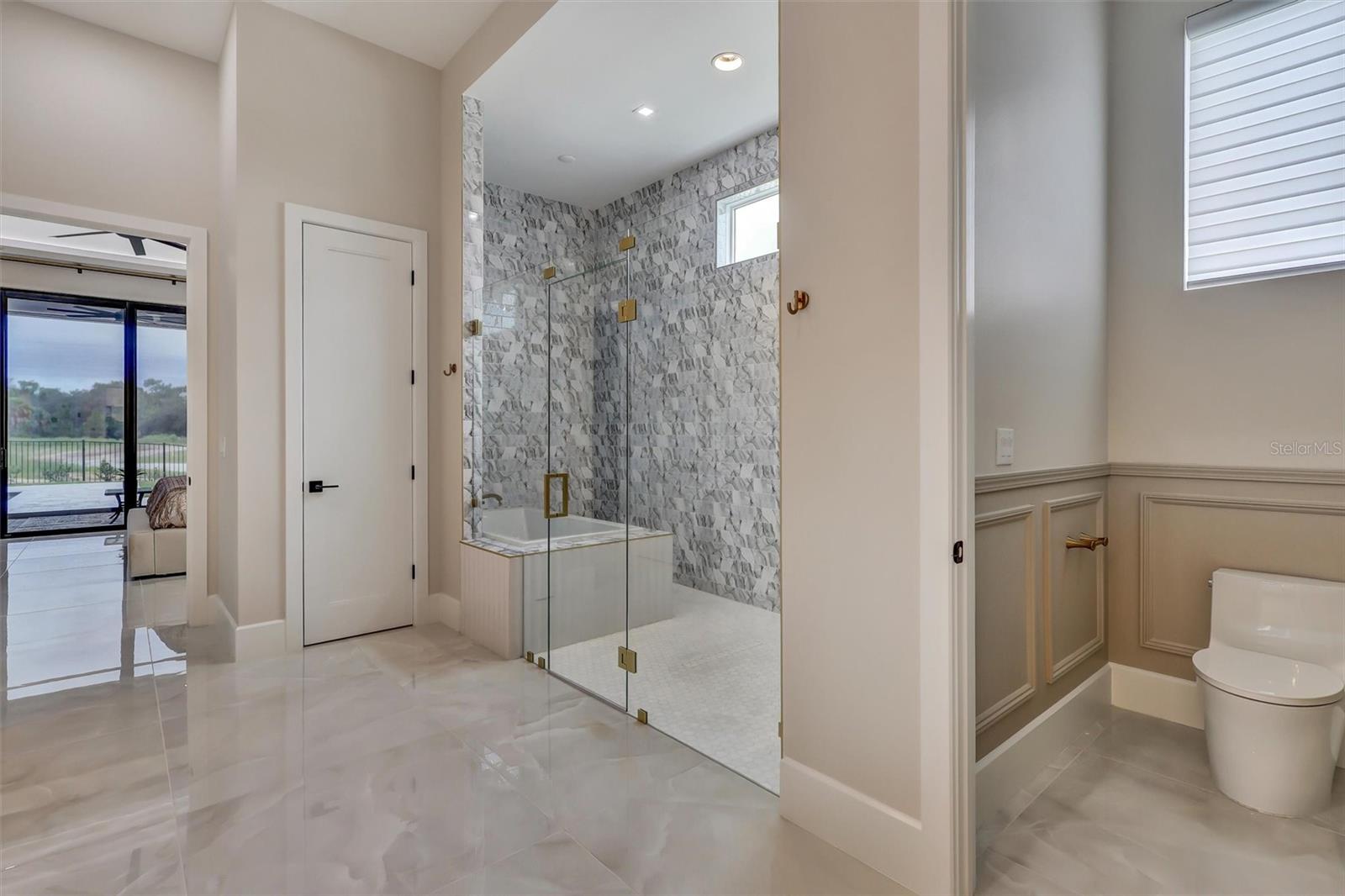 1002 Coyote Creek Way Property Photo 34