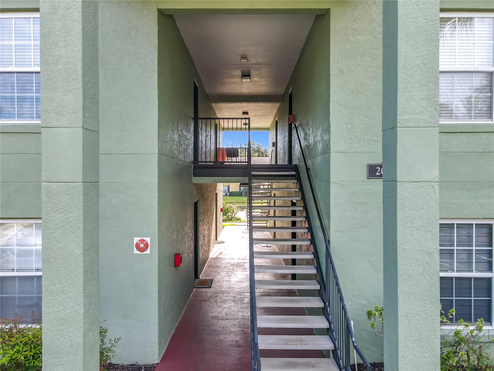 2065 Dixie Belle Dr #m Property Photo 3