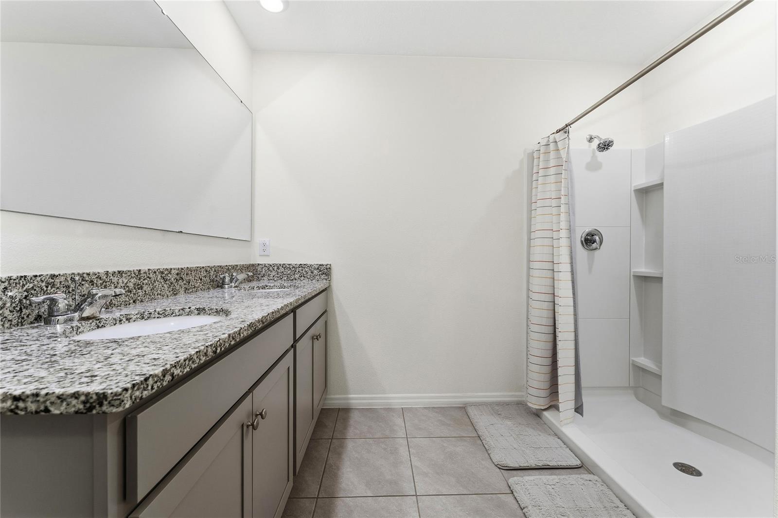 1825 Juneberry St Property Photo 17