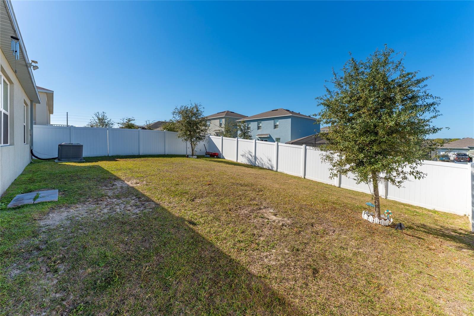 1825 Juneberry St Property Photo 23
