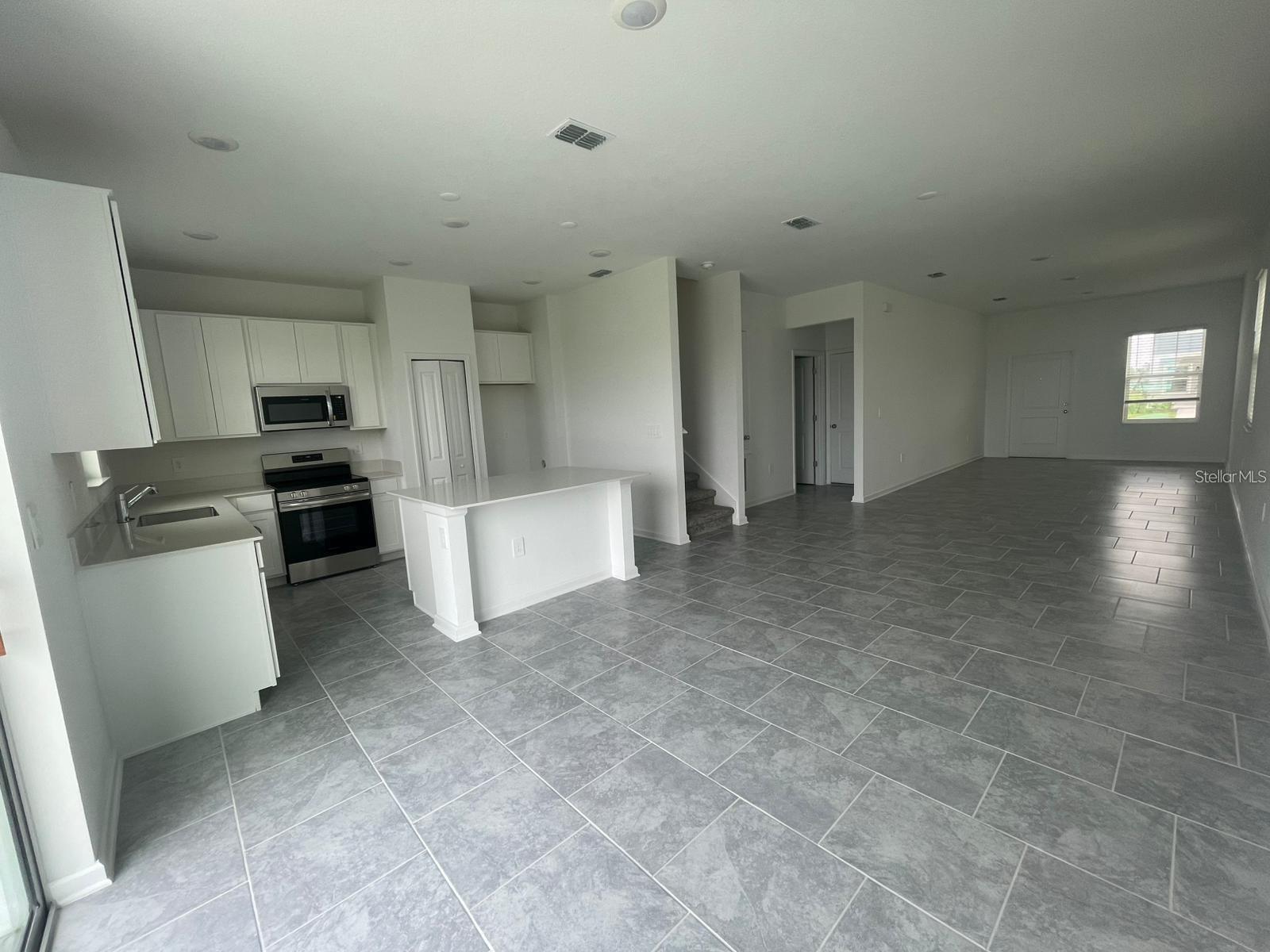 2780 Pierr St Property Photo 5