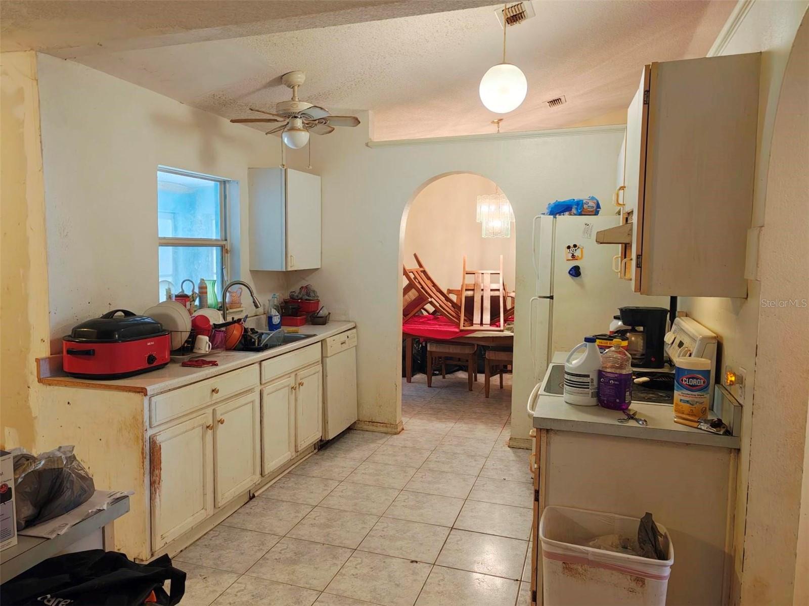 959 Gascony Ct Property Photo 3