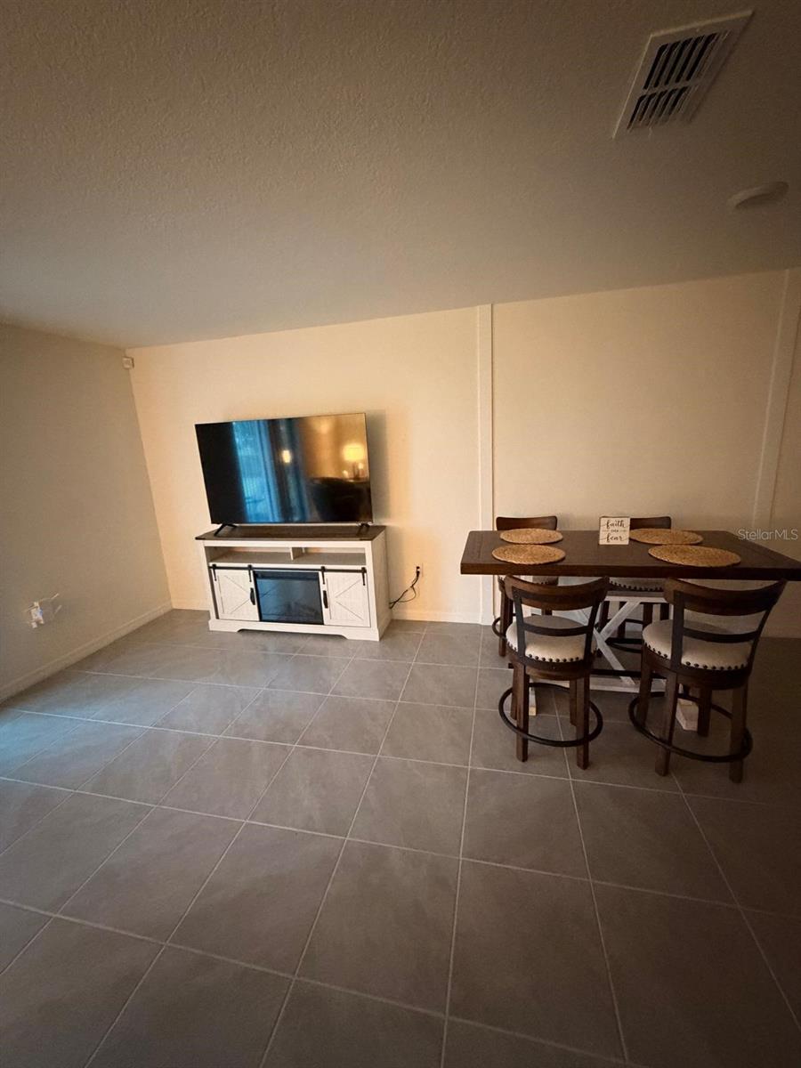 2946 Brie Hammock Bnd Property Photo 6