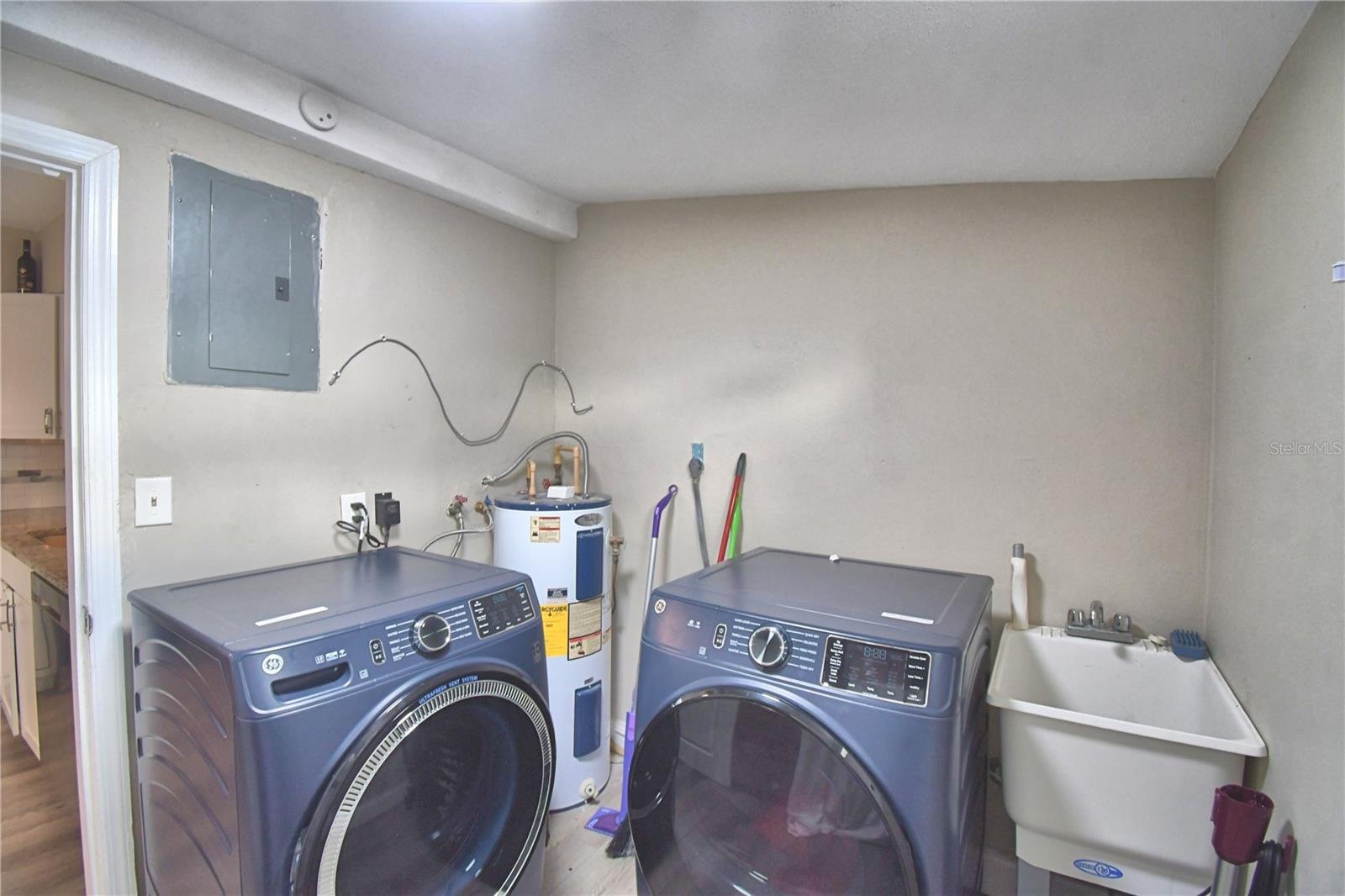 502 Stanley Ave Property Photo 15