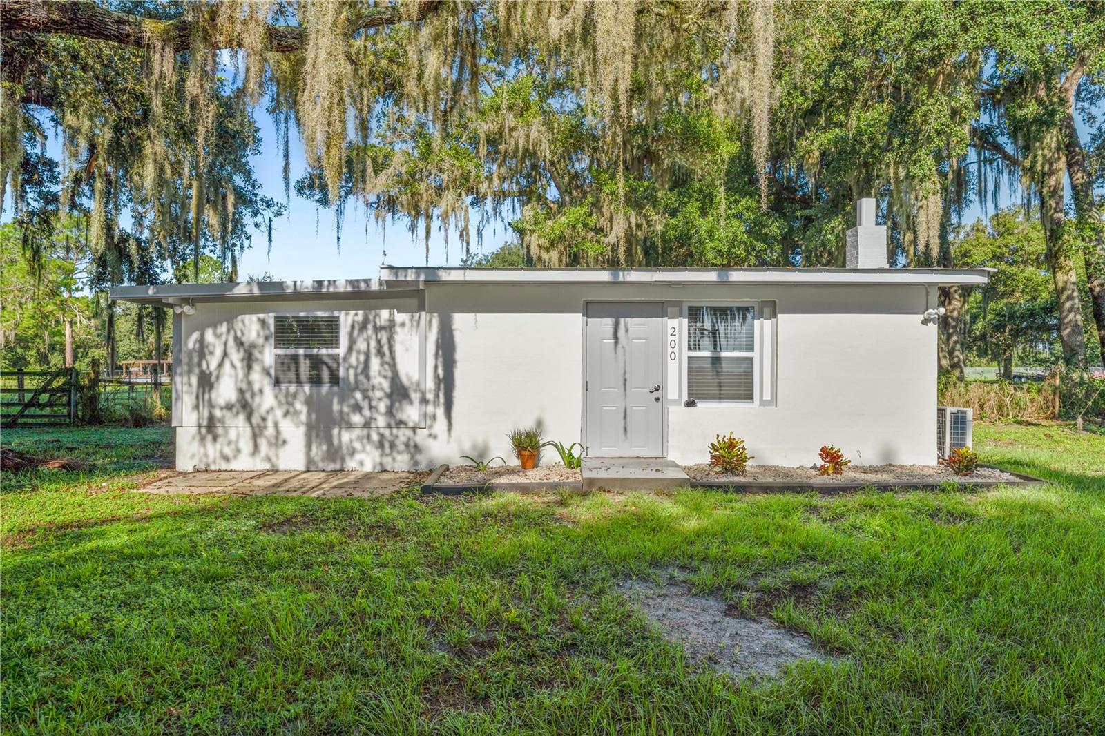 200 LAKE MARIAN RD