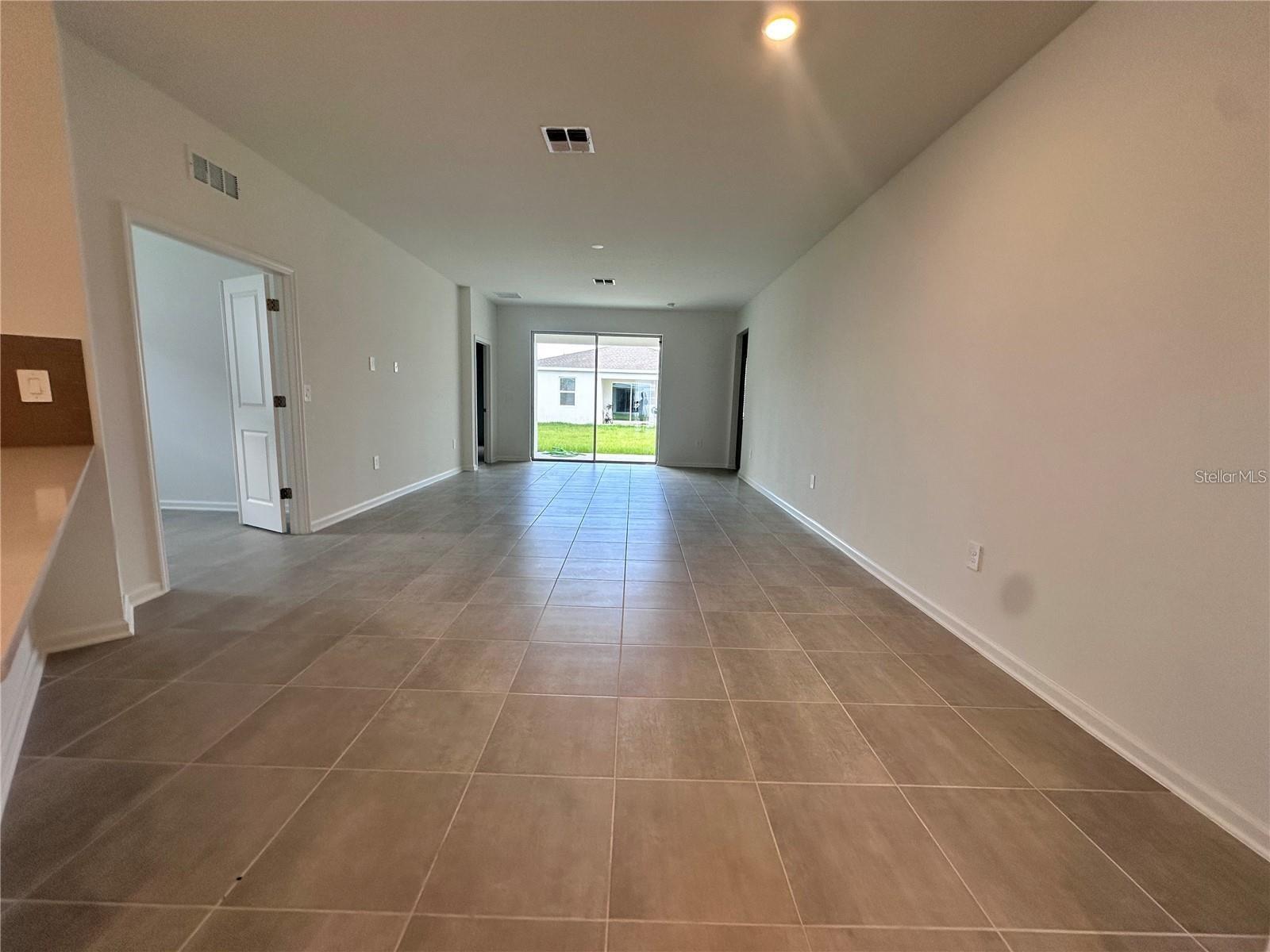 5524 Fiona Ln Property Photo 4