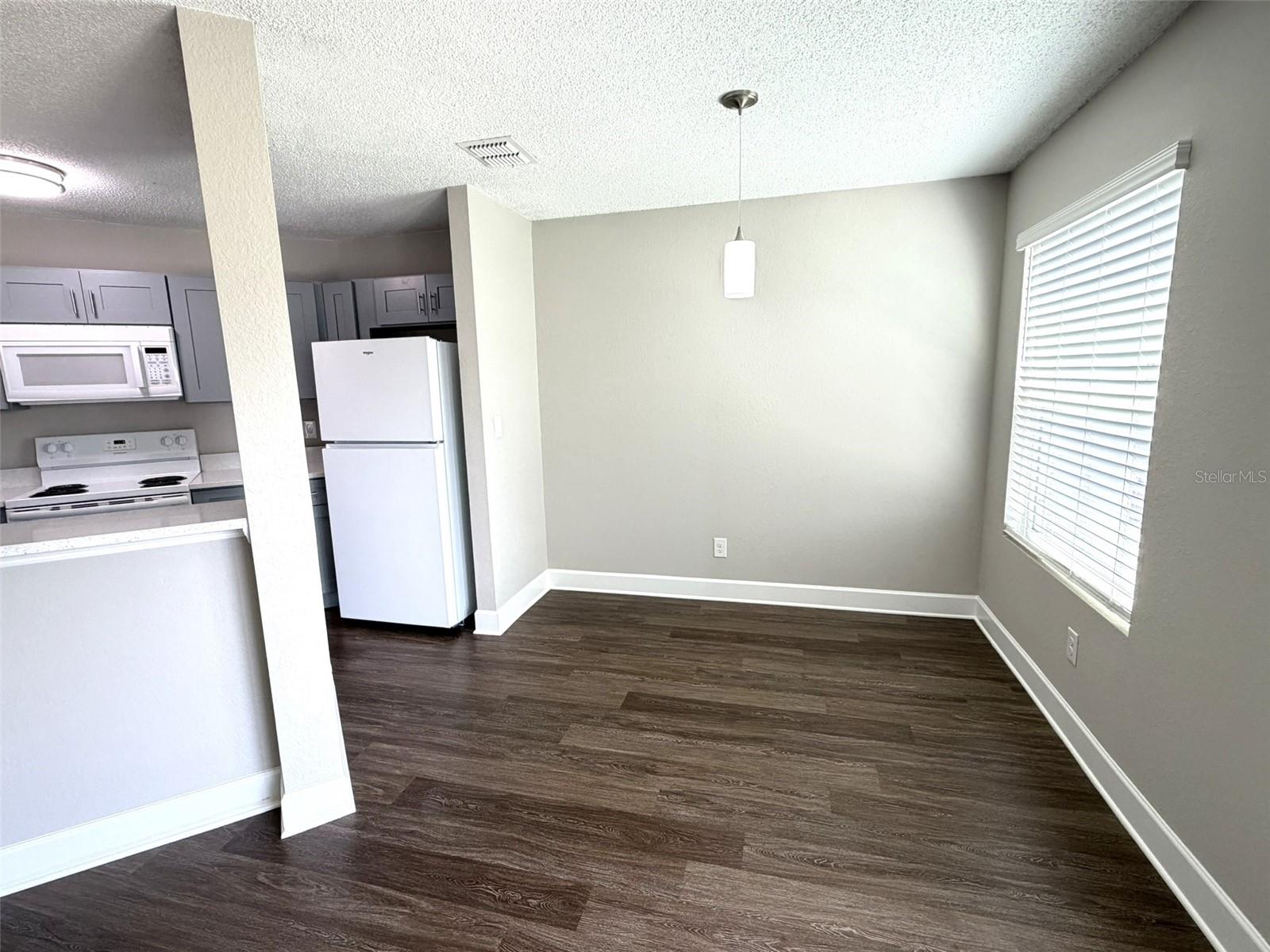 2524 Woodgate Blvd #102 Property Photo 4