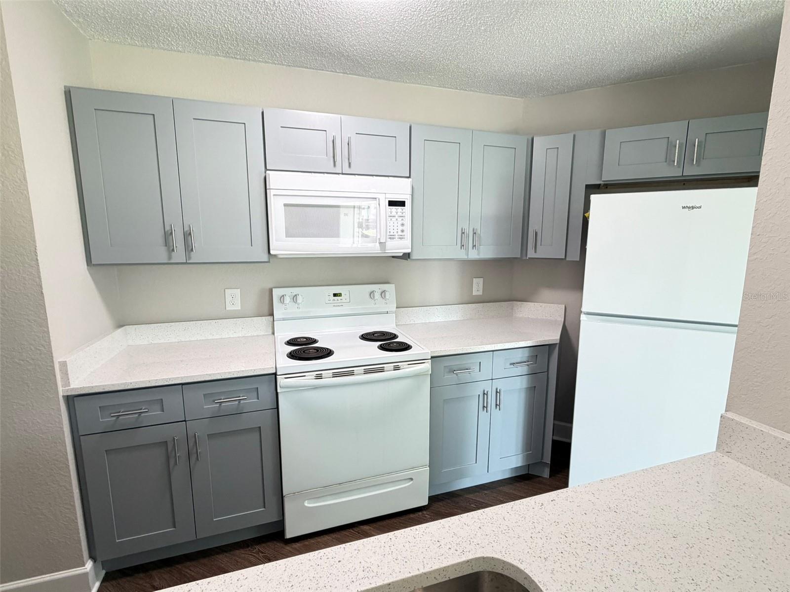 2524 Woodgate Blvd #102 Property Photo 5