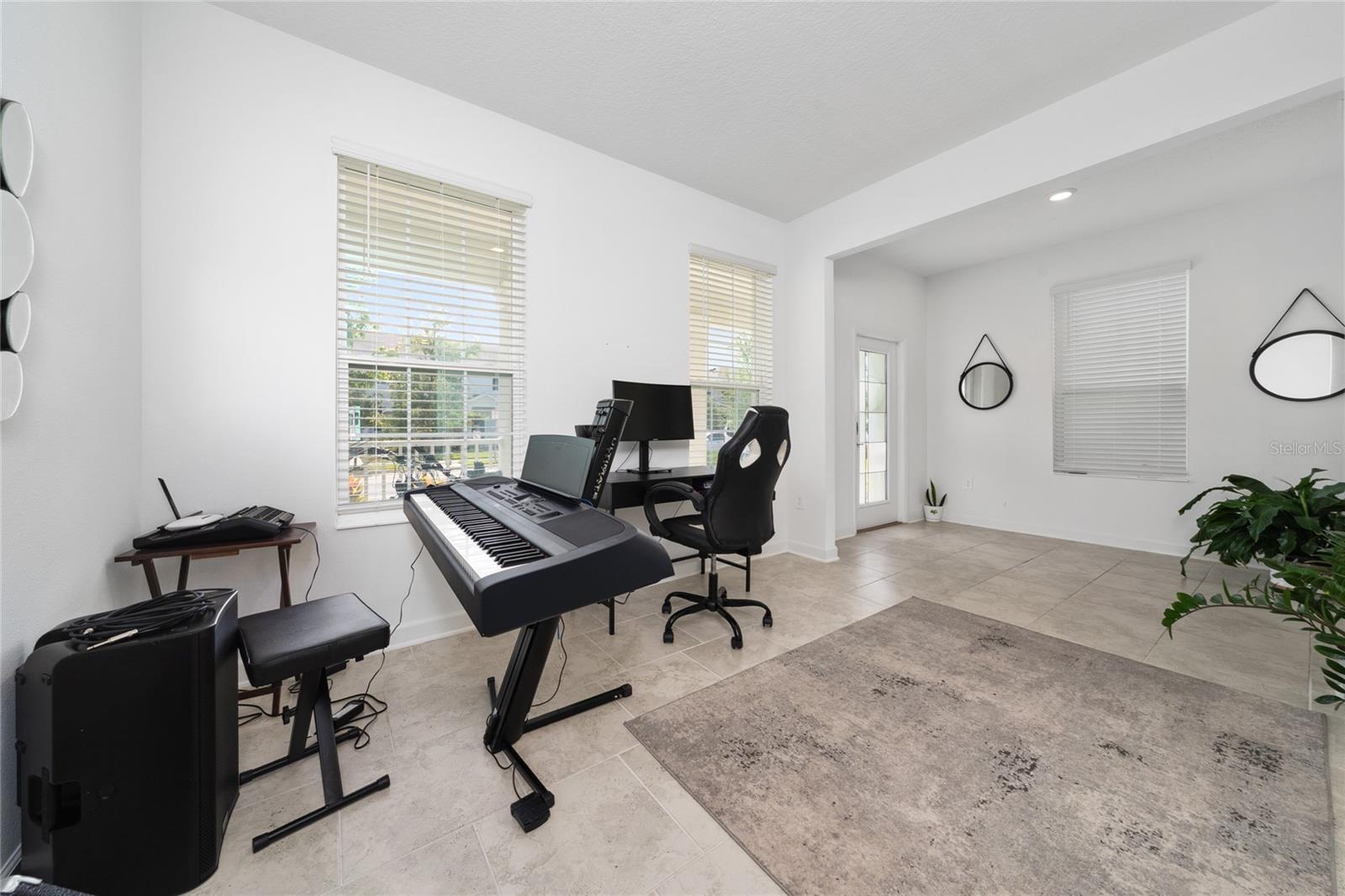 11328 Listening Dr Property Photo 6