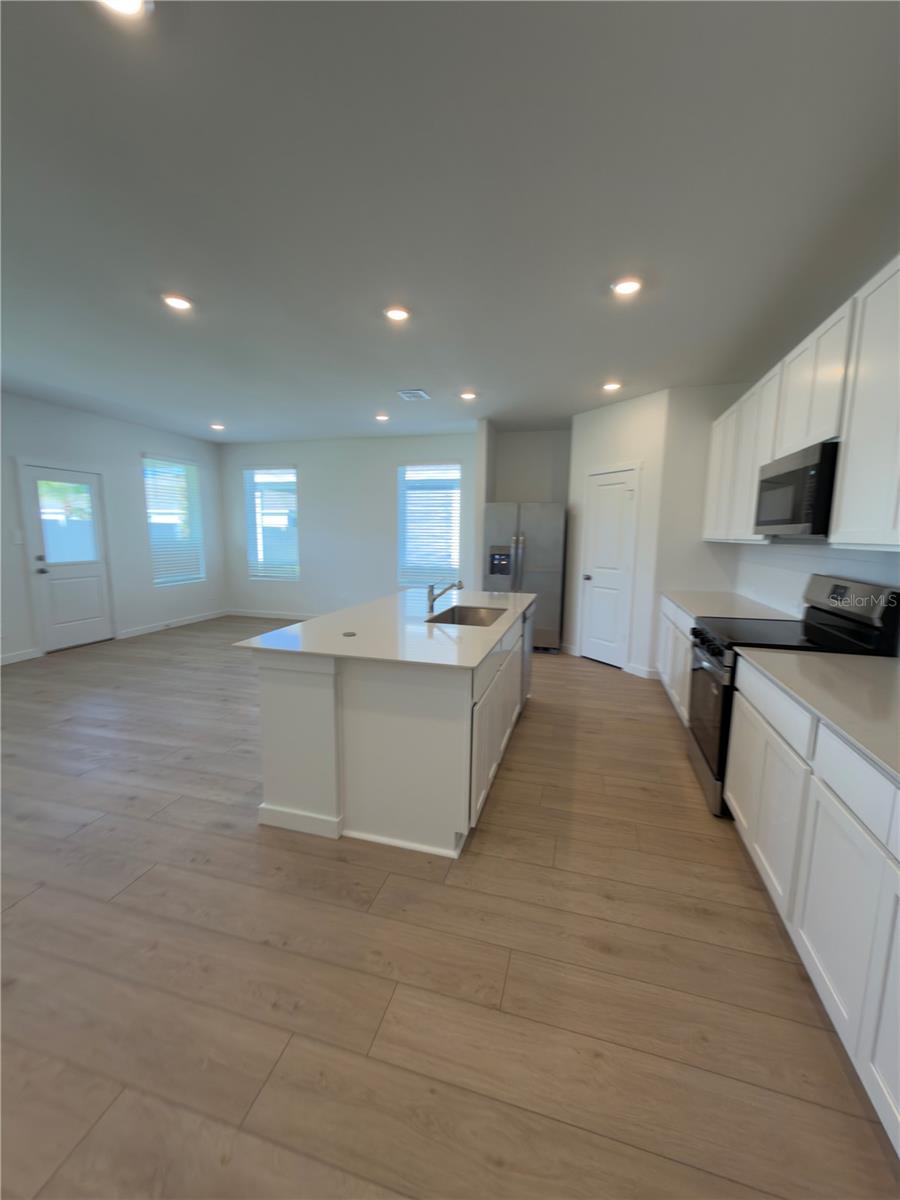 5101 Flaxleaf St Property Photo 5