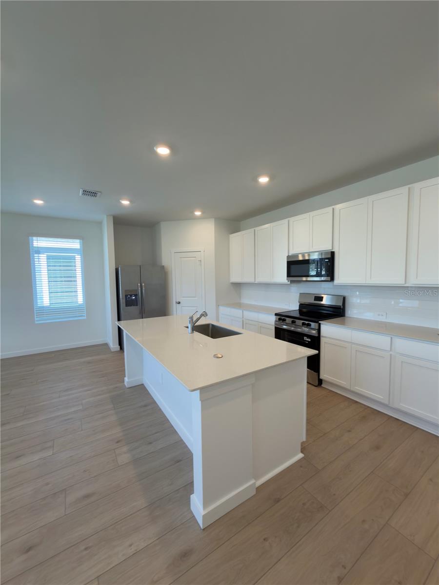 5101 Flaxleaf St Property Photo 8