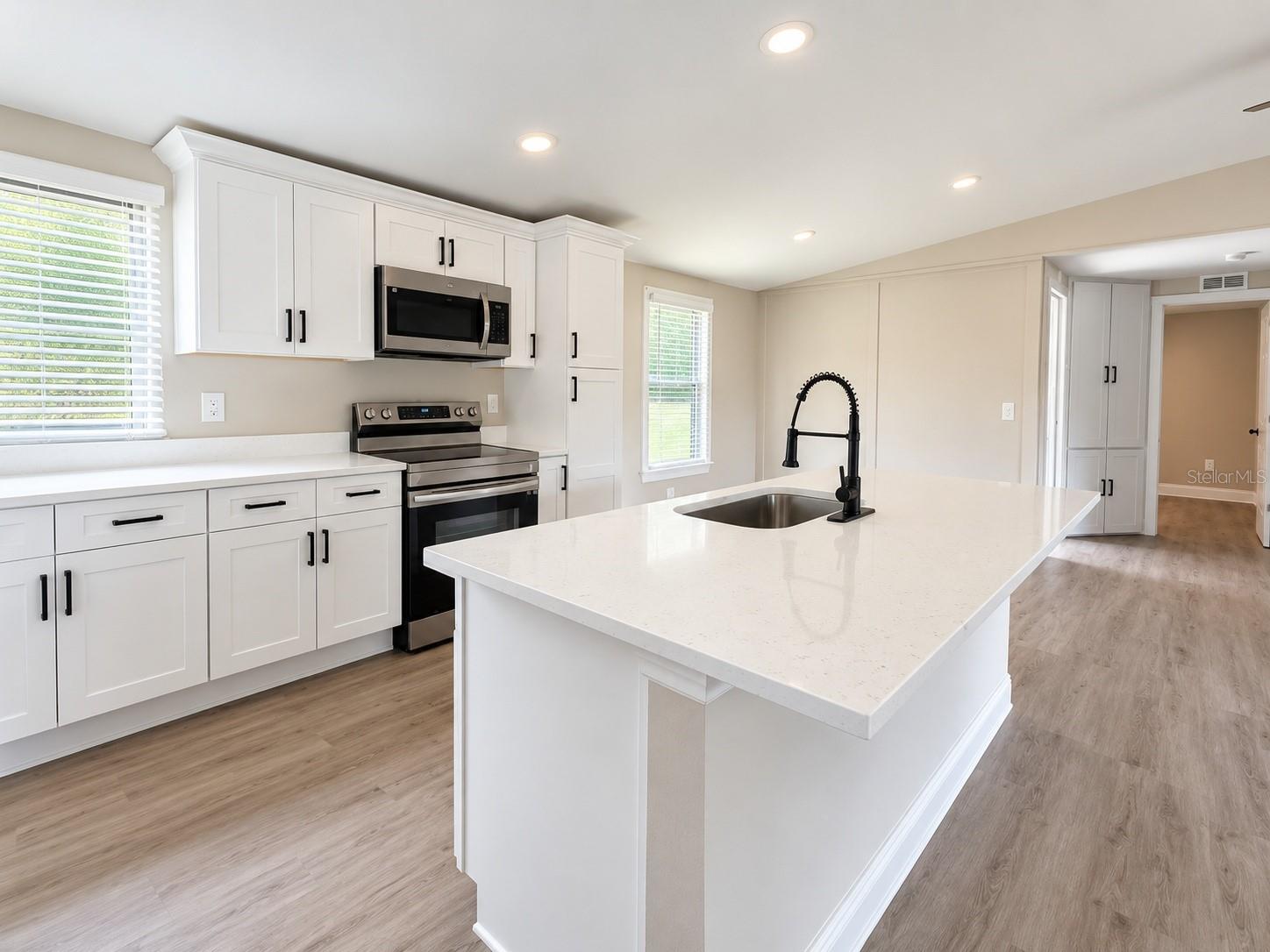 4808 Rollinglen Loop W Property Photo 6