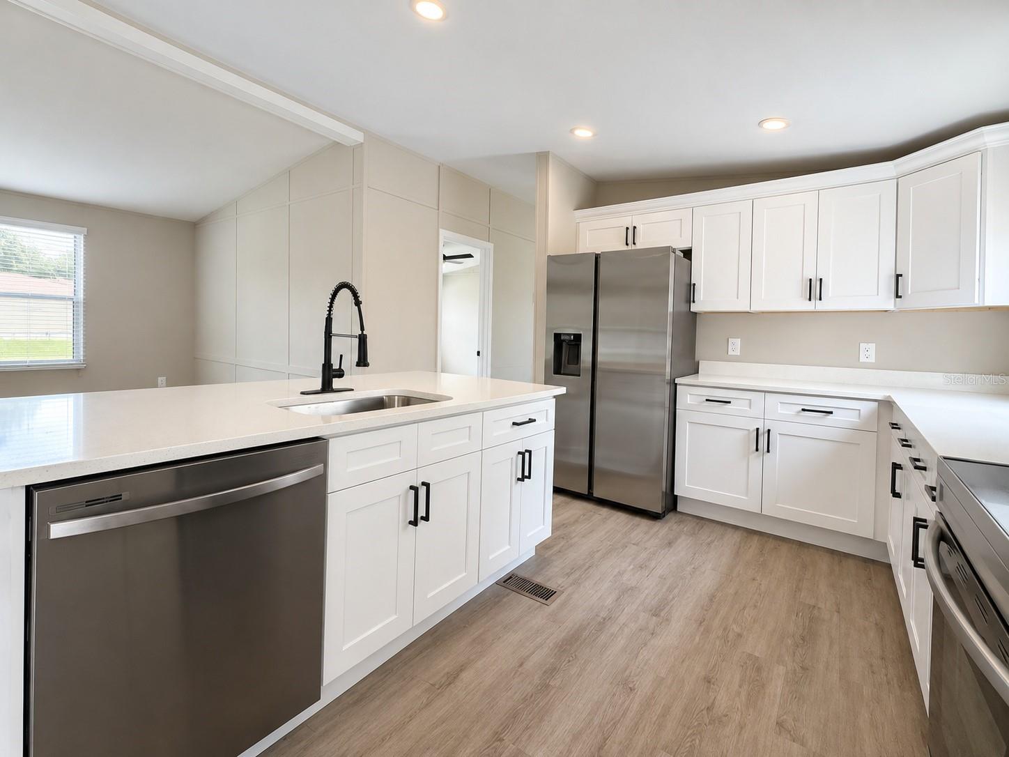 4808 Rollinglen Loop W Property Photo 7