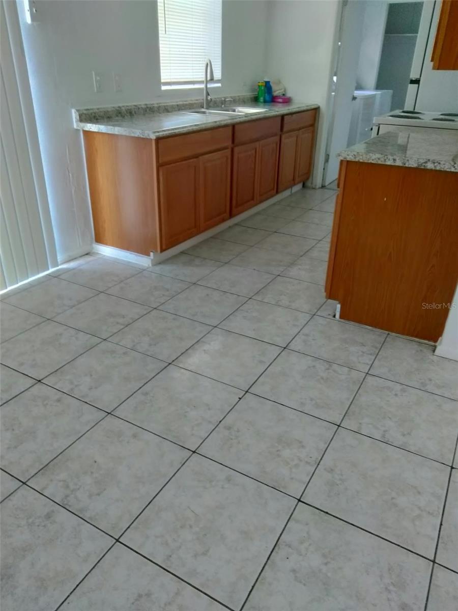5930 Forest Grove Blvd Property Photo 7