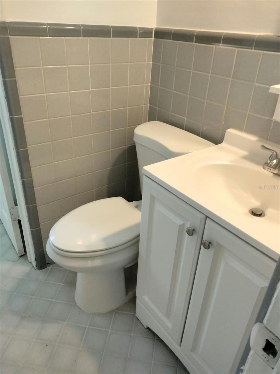 5930 Forest Grove Blvd Property Photo 9