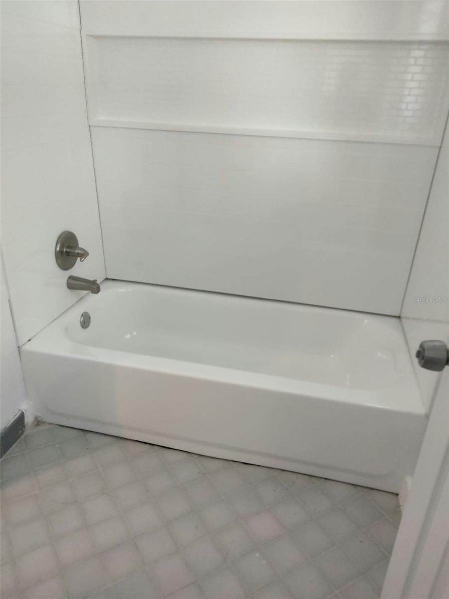5930 Forest Grove Blvd Property Photo 10