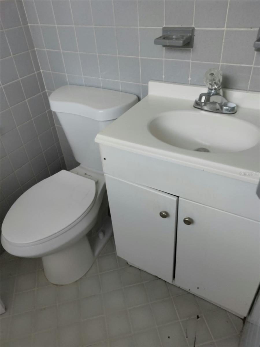 5930 Forest Grove Blvd Property Photo 11