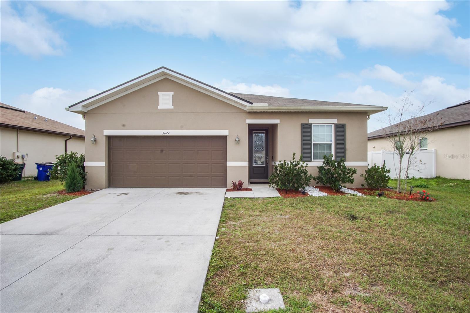5627 WESTERN SUN DR Property Photo 1
