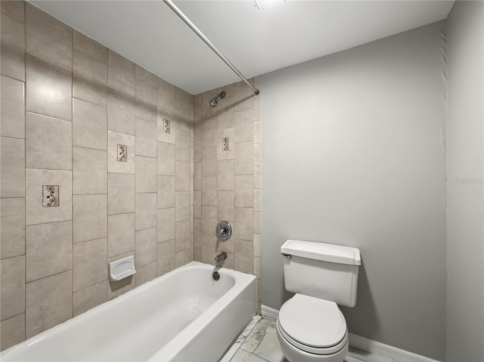566 Orange Dr #43 Property Photo 16