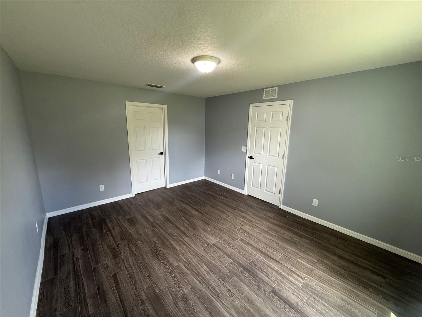 200 Pheasant Dr Property Photo 18