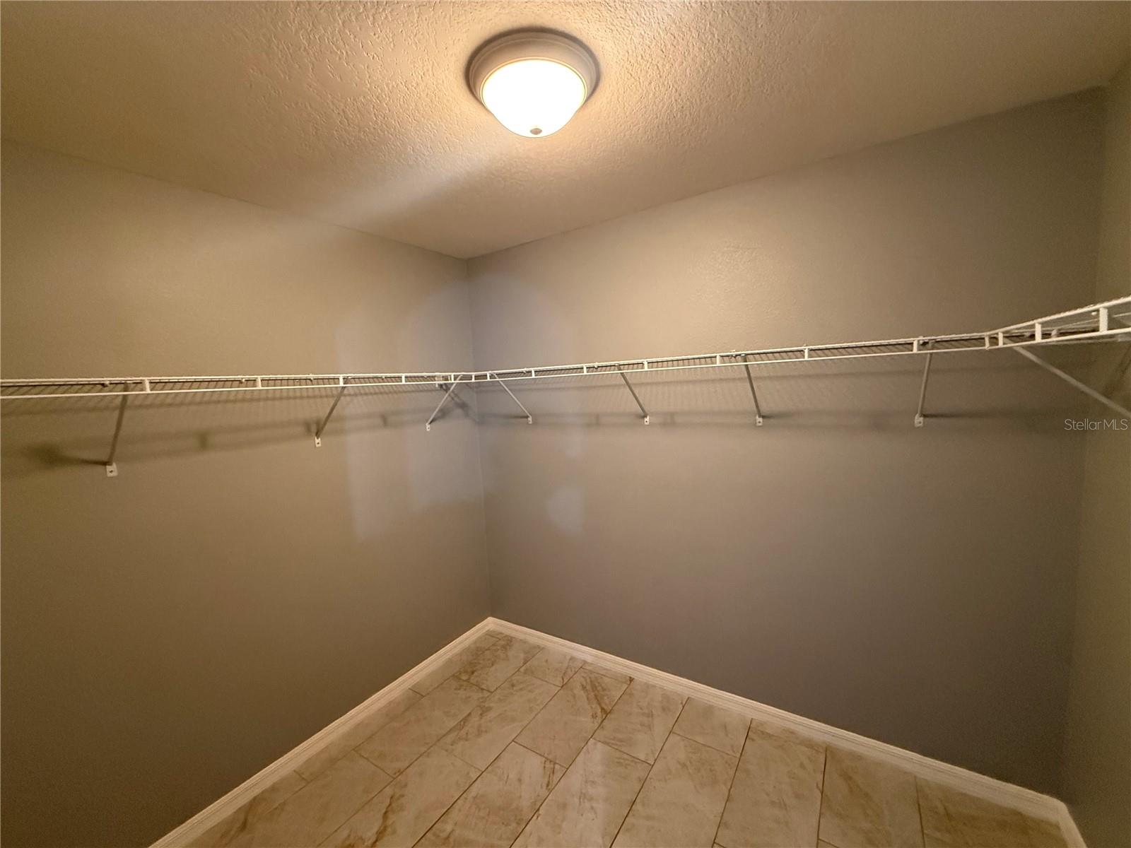 200 Pheasant Dr Property Photo 24