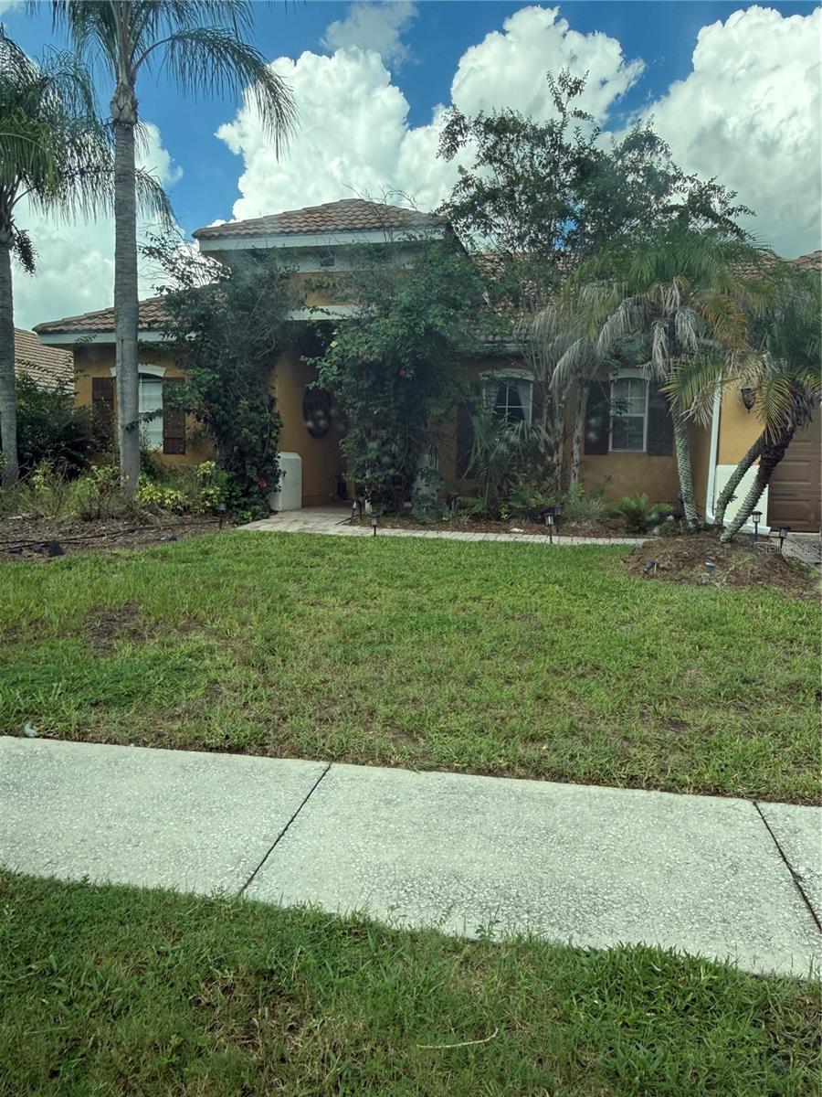 3639 NORTHWOODS DR Property Photo 1
