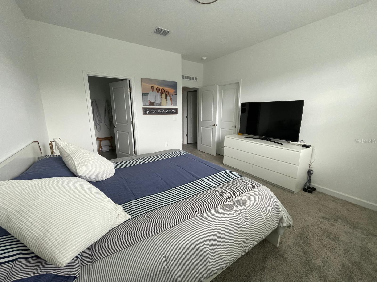 3092 Addison Blvd Property Photo 4