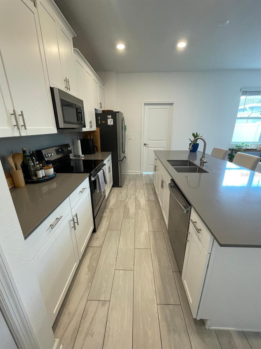 3092 Addison Blvd Property Photo 12