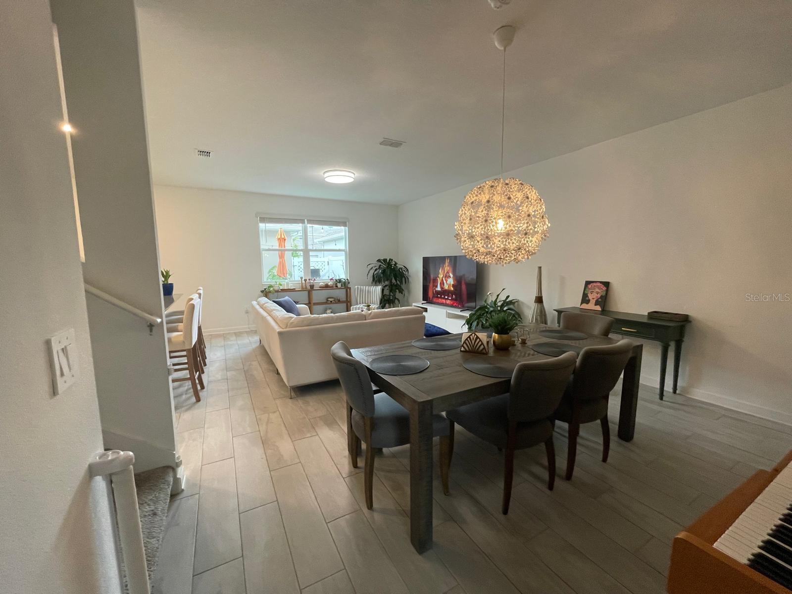 3092 Addison Blvd Property Photo 15