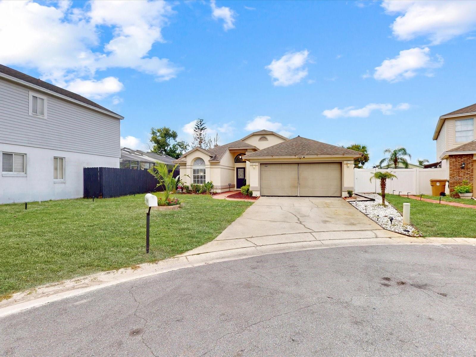 2504 Kingston Ct Property Photo 1
