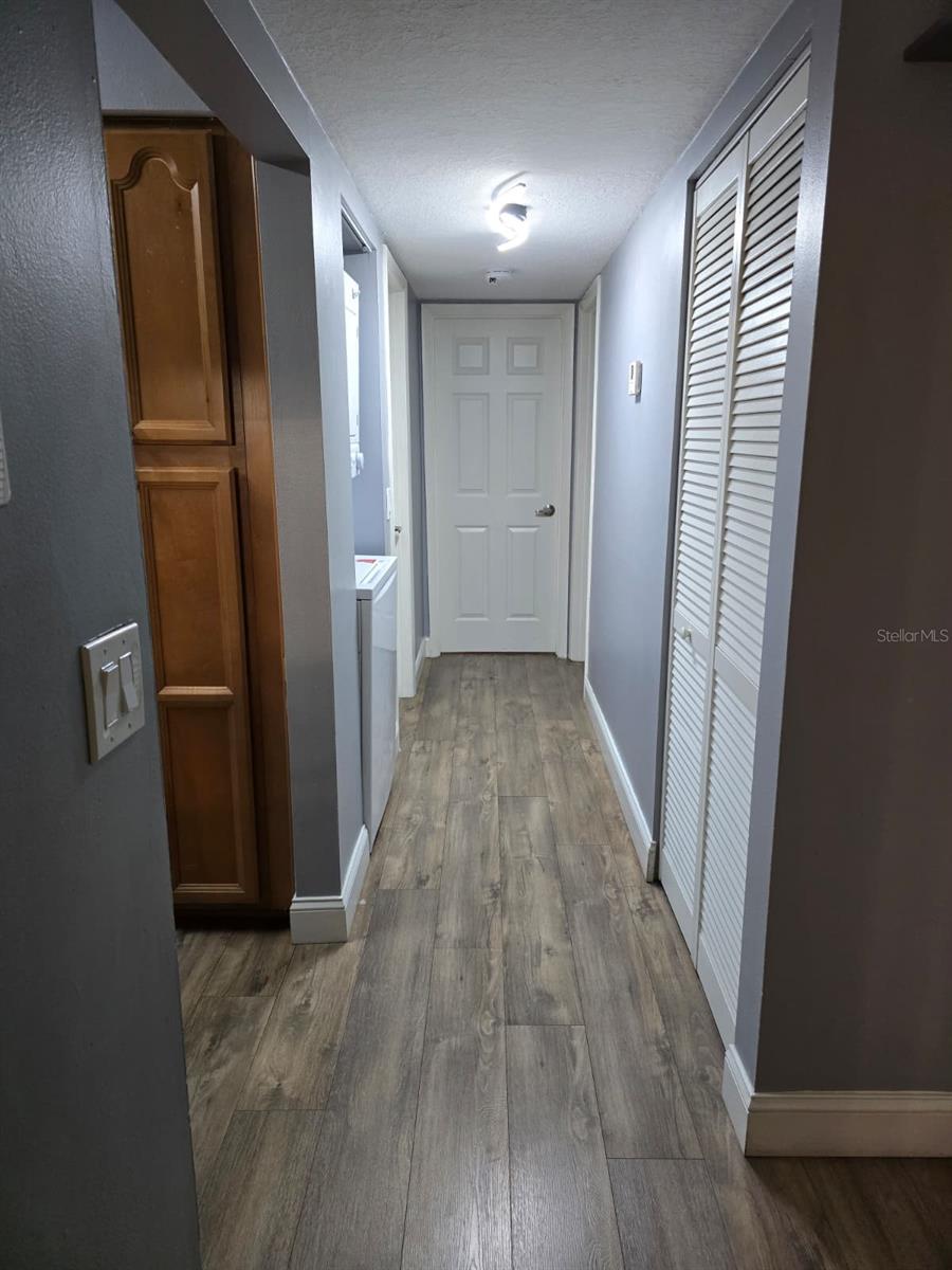 1624 S Pine Ridge Cir #d2 Property Photo 2