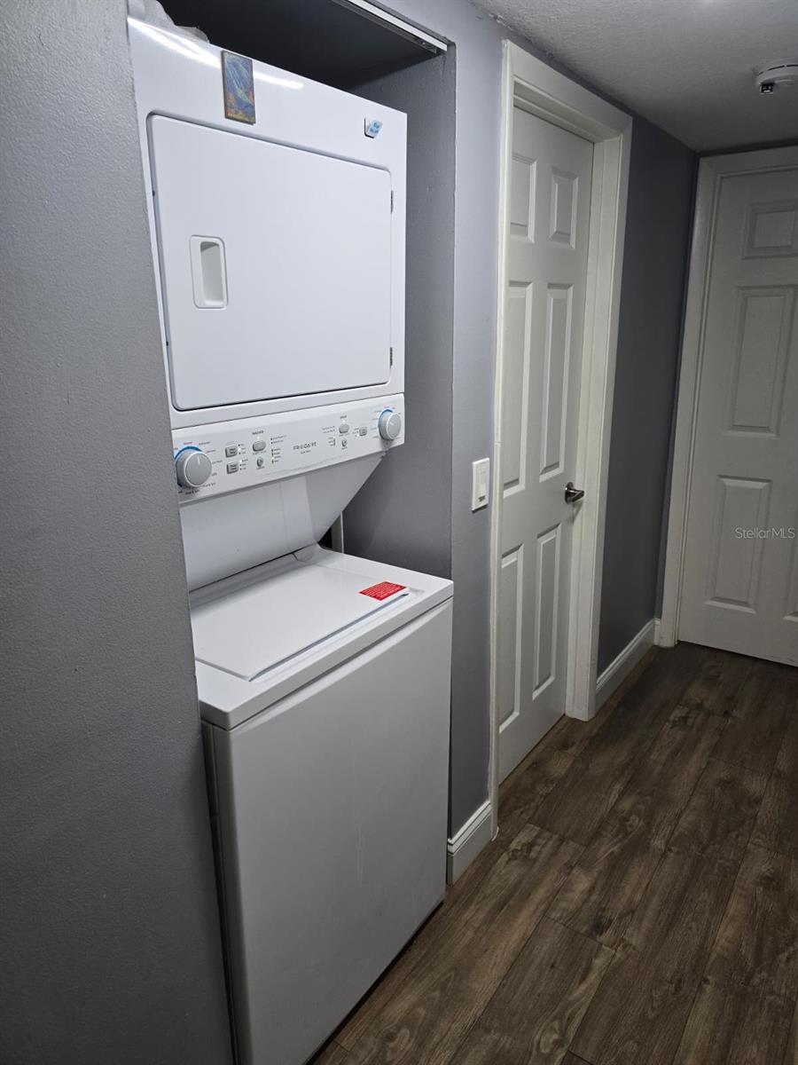 1624 S Pine Ridge Cir #d2 Property Photo 11