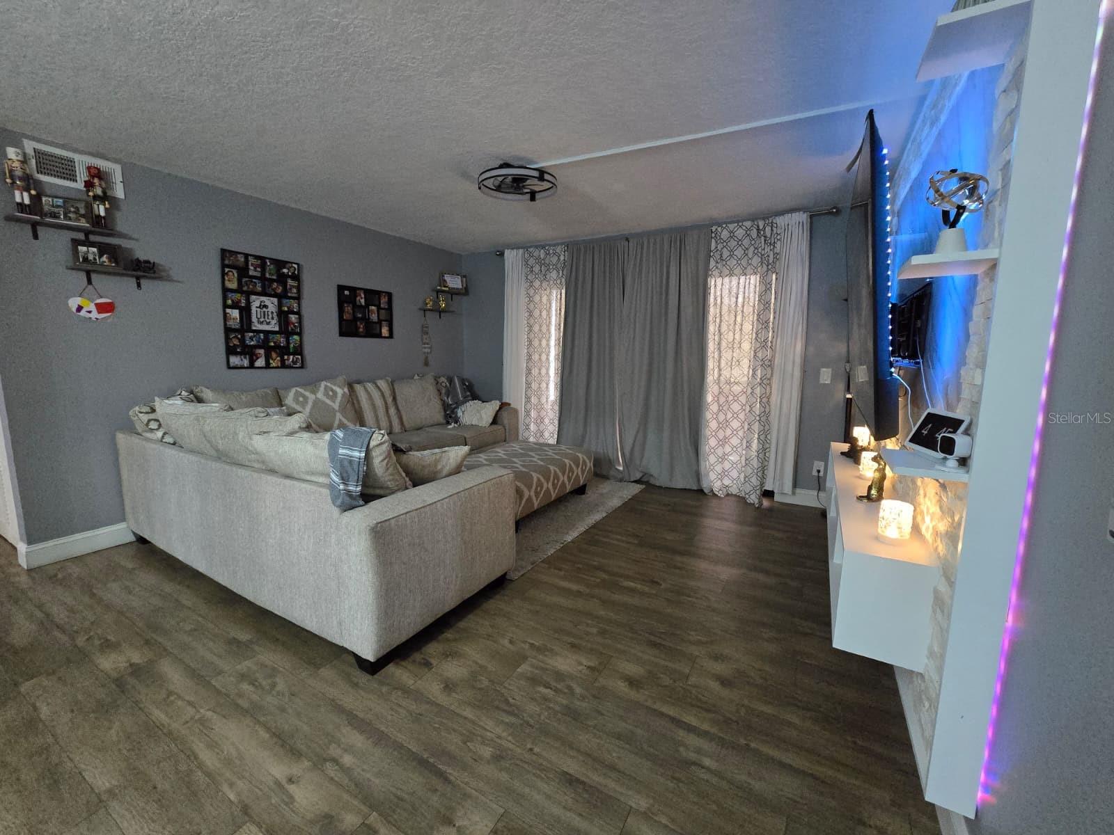 1624 S Pine Ridge Cir #d2 Property Photo 12