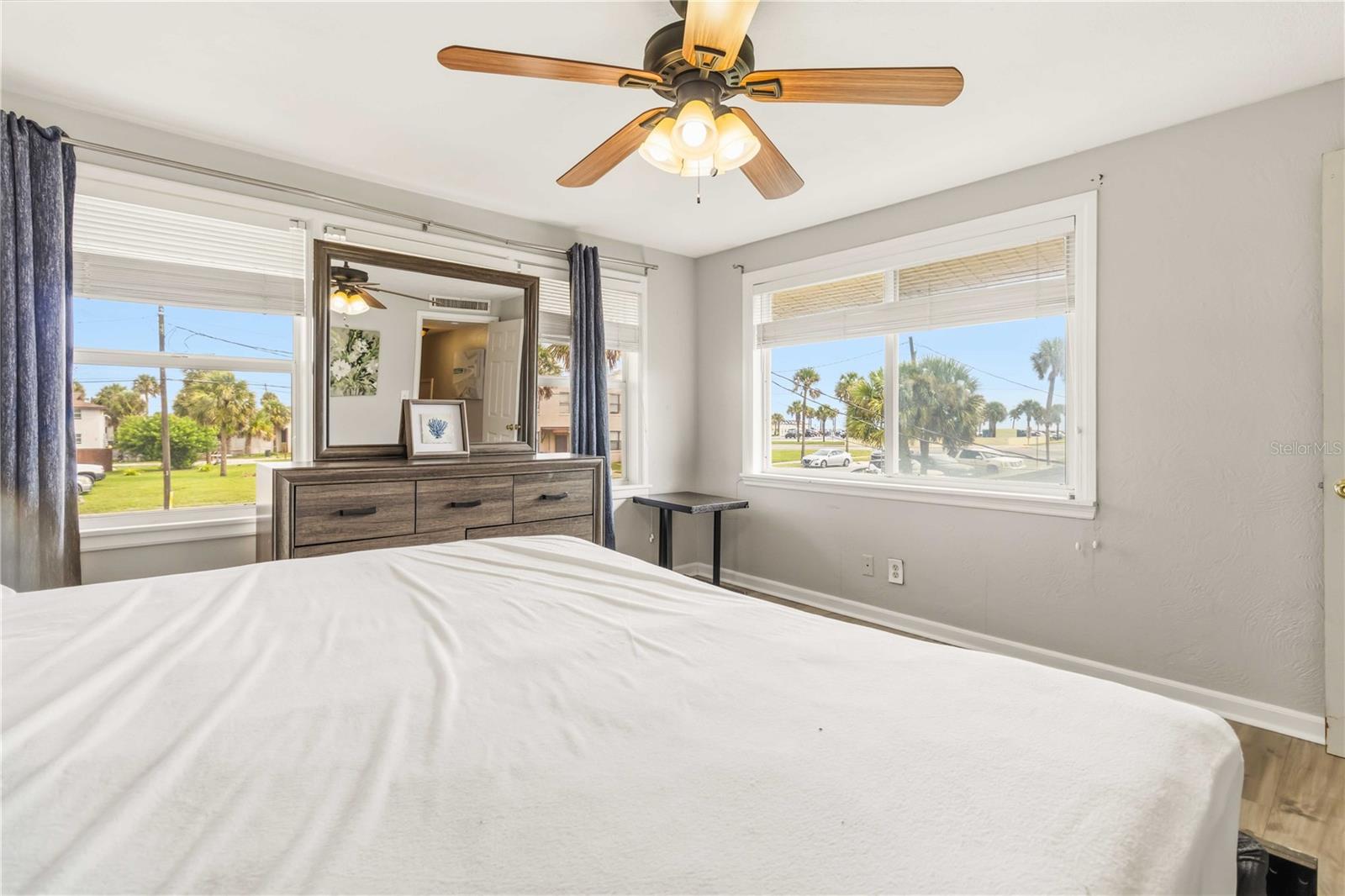 582 Revilo Blvd Property Photo 22