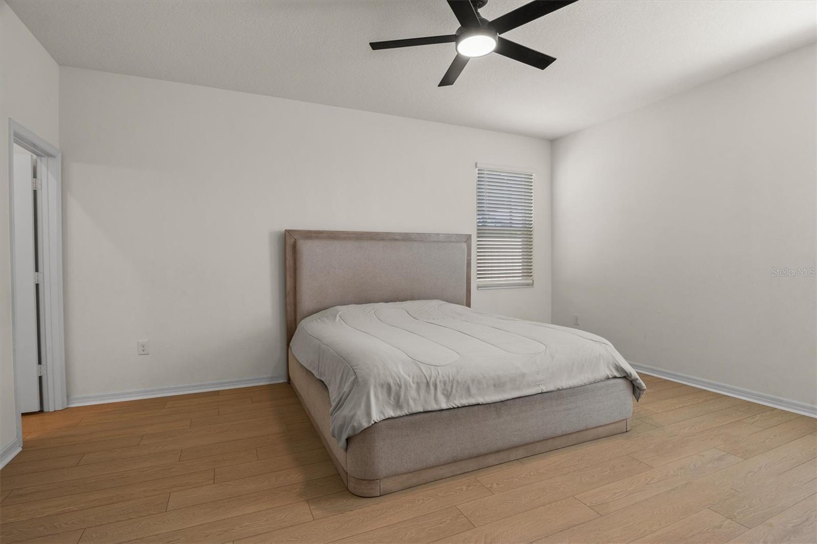 625 Overpool Ave Property Photo 9